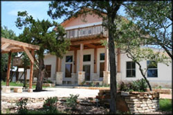 straw-manor1.jpg