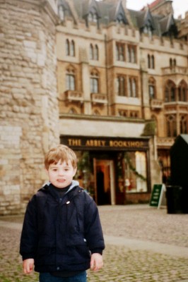Near the Westminster Abbey Bookshop, London (Scarborough photo)