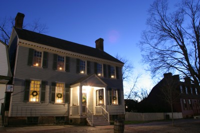 Colonial Williamsburg at night (courtesy VisitWilliamsburg)
