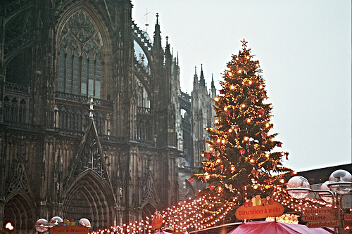 Christmas market Cologne, Germany (courtesy Soundmonster at flickr CC)