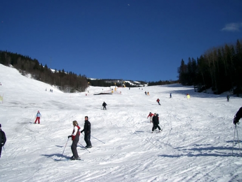 Fun on the slopes (courtesy Paul Johnson of Family Ski Resorts)