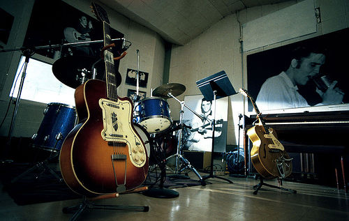 Sun Studio interior, Memphis Tennessee (courtesy ANOXLOU at flickr’s Creative Commons)