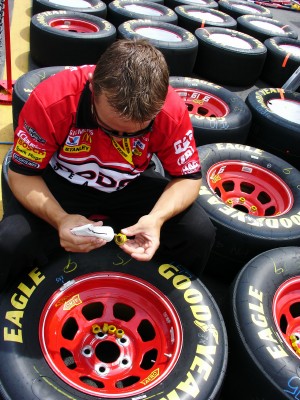 Tire lug nut preps at NASCAR’s Coca-Cola 600 race, Lowe’s Motor Speedway, Charlotte NC (Scarborough photo)