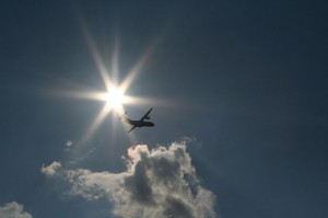 Plane taking off (courtesy Simon Grubb at Flickr CC)