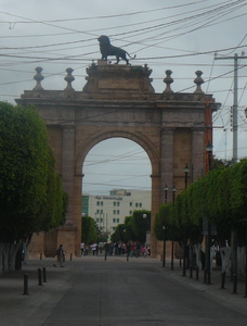 rsz_leon_053-arco-triunfal