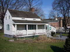 edgar-allen-poe-cottage